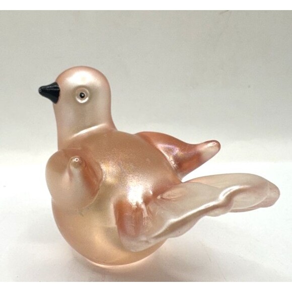 Vintage Hand Blown Art Glass Pink Satin Glass Bird Dove Figurine - Picture 2 of 10